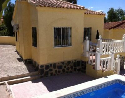 LJ00130 – A nice detached “Lola style” property with 2 bedroom & 1 bathroom with a private pool